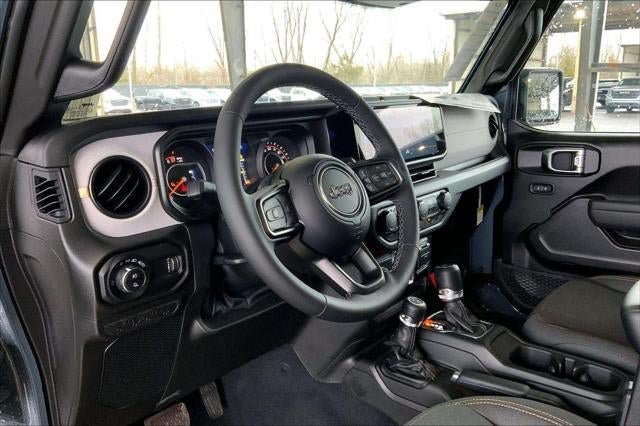 New 2026 Jeep Gladiator Sport AWD/4WD image 35