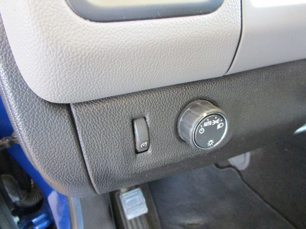 Used 2018 Chevrolet Colorado W/T w/ WT Convenience Package RWD image 27
