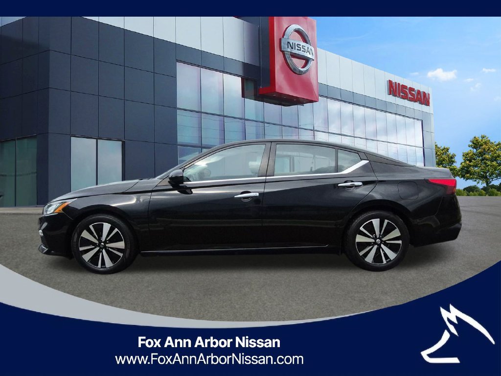 Used 2022 Nissan Altima 2.5 SV FWD image 2