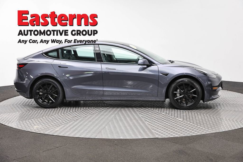 Used 2023 Tesla Model 3 Standard Range image 4