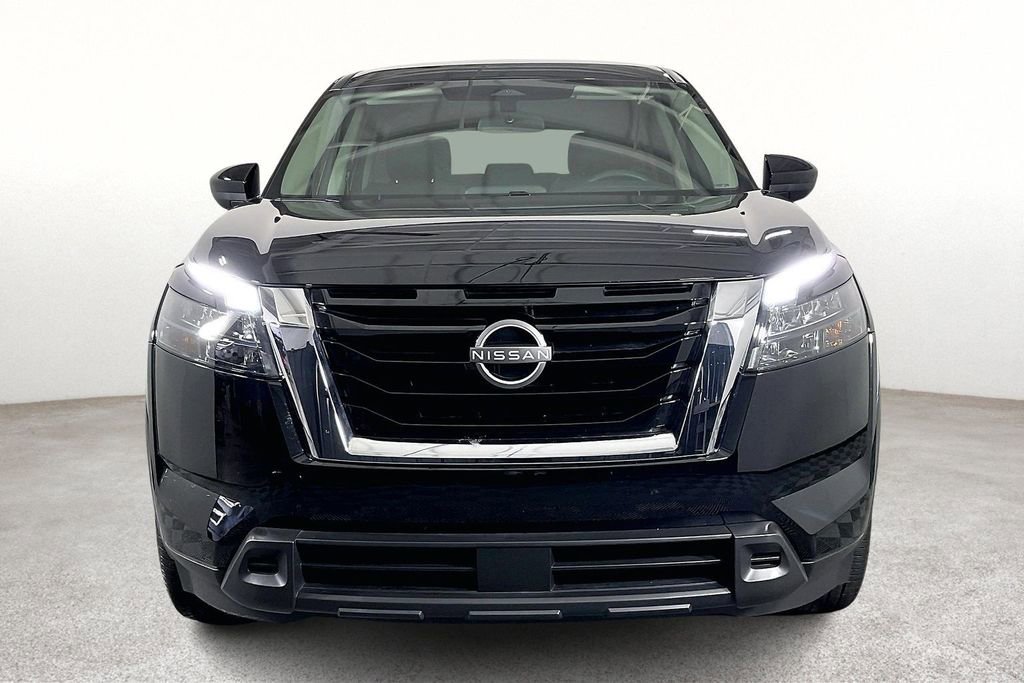 Certified 2025 Nissan Pathfinder S image 5