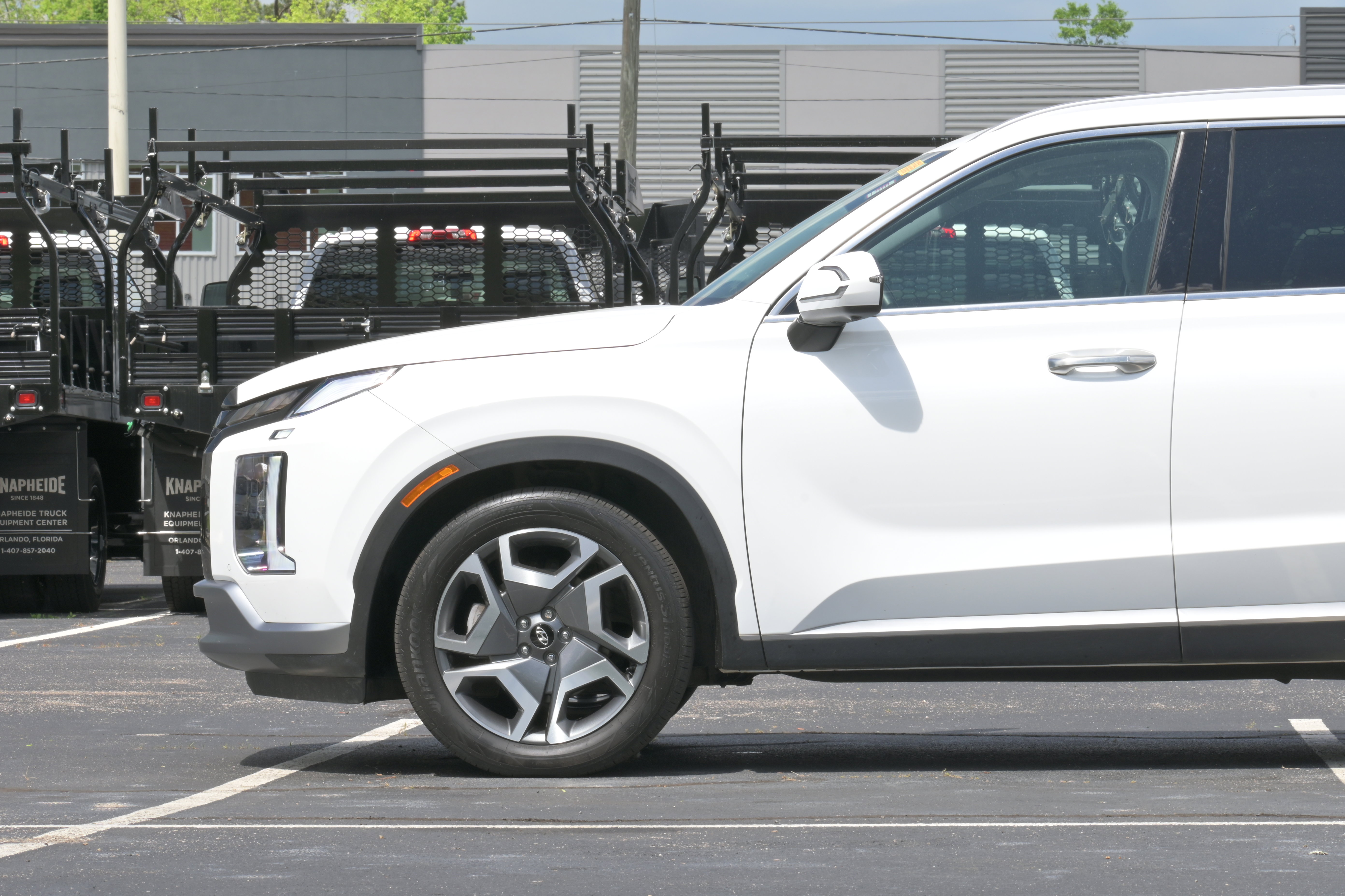 Used 2024 Hyundai Palisade SEL w/ Premium Package image 3