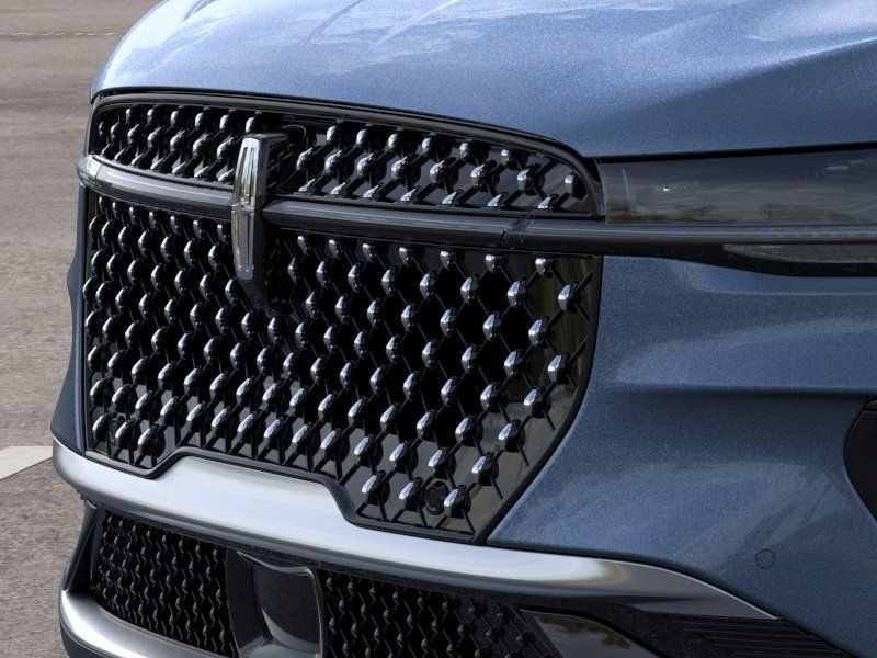 New 2026 Lincoln Nautilus Premier AWD/4WD image 17