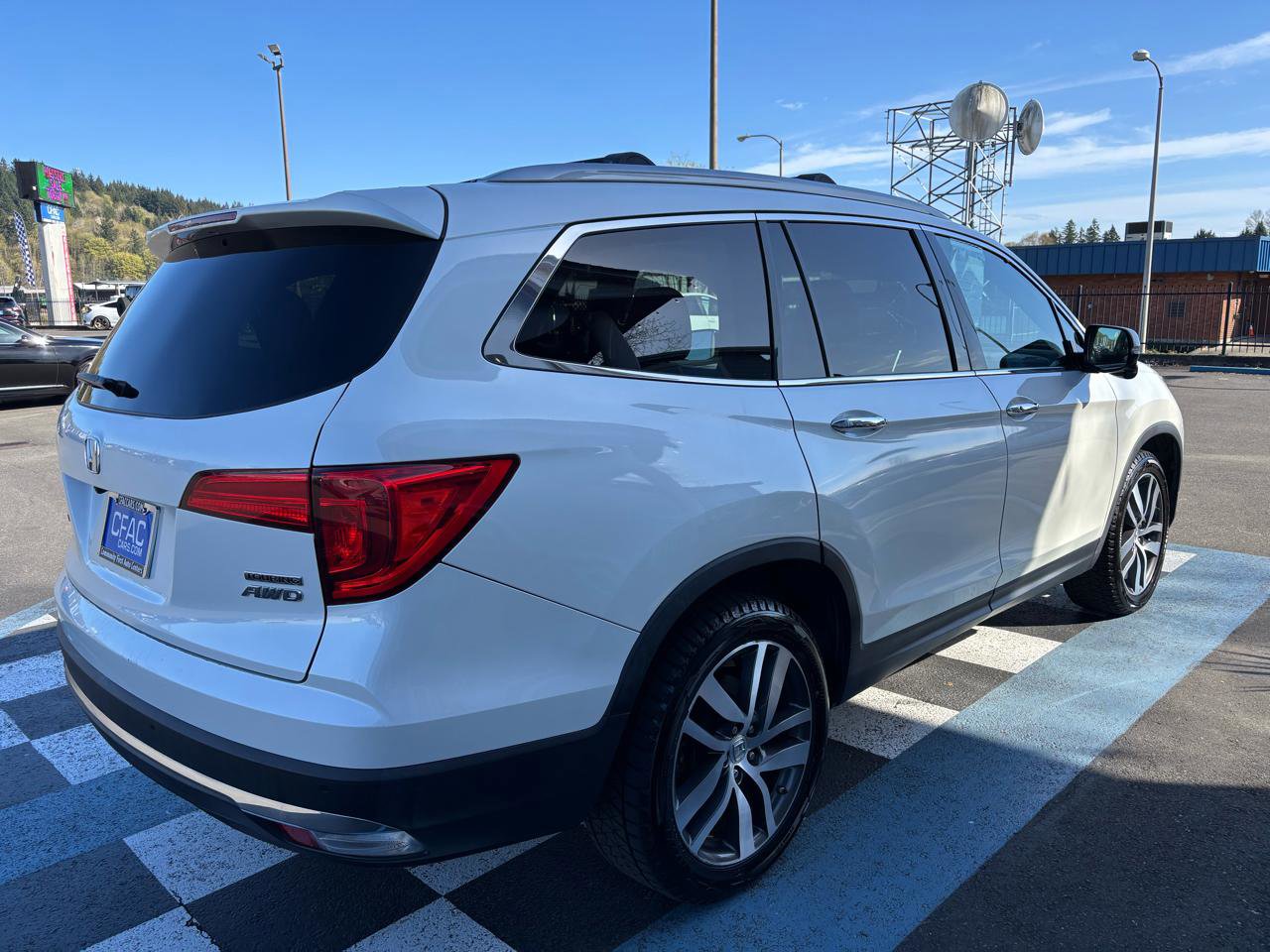 Used 2016 Honda Pilot Touring image 5