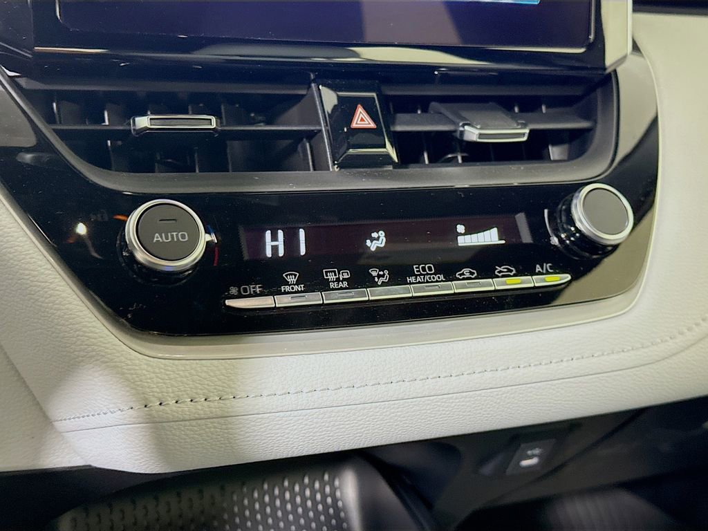 Certified 2025 Toyota Corolla SE image 7