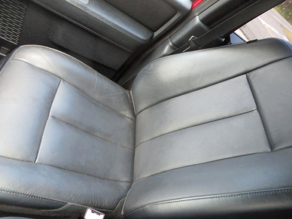 Used 2015 Ford Expedition XLT w/ Equipment Group 201A RWD image 24