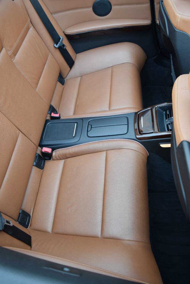 Used 2012 BMW 335i Convertible image 68