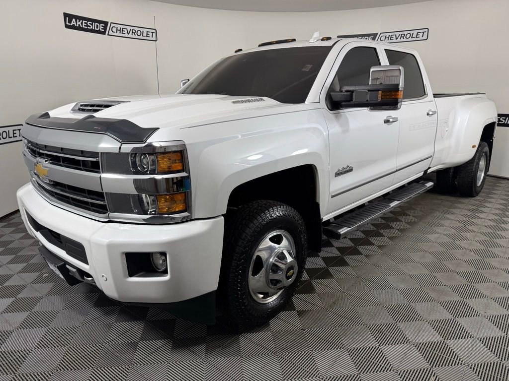 Used 2019 Chevrolet Silverado 3500 High Country w/ Duramax Plus Package image 2