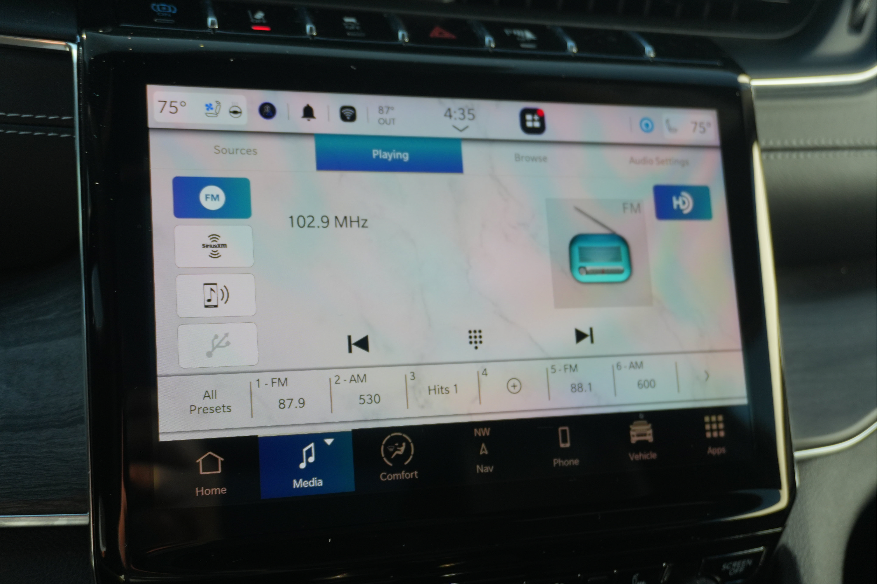Used 2022 Jeep Grand Cherokee Overland 4xe AWD/4WD image 36