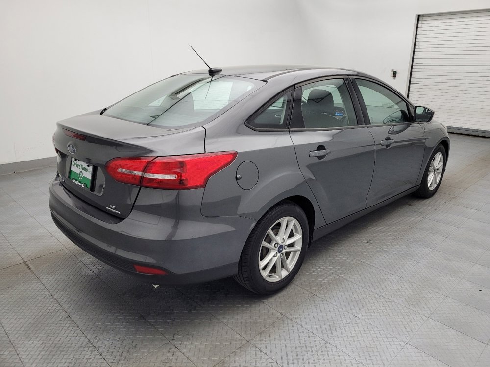 Used 2015 Ford Focus SE image 9
