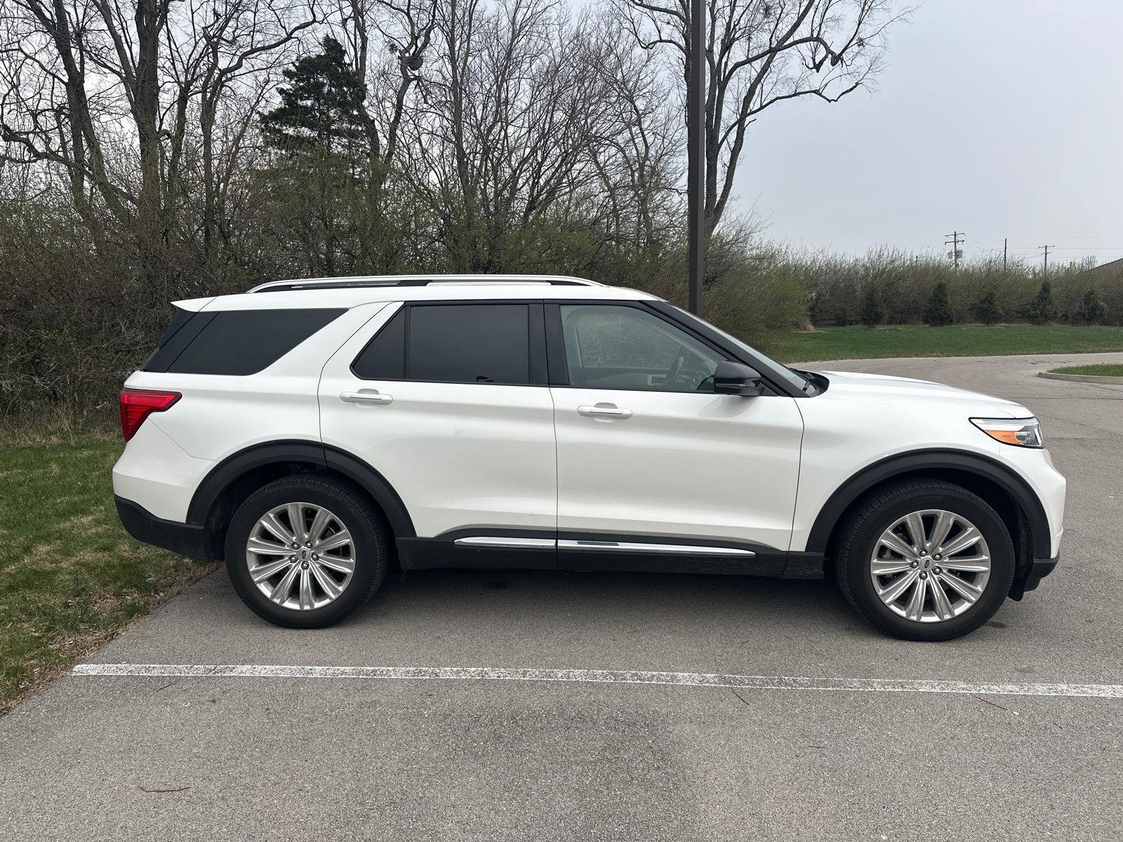 Used 2021 Ford Explorer Limited w/ Equipment Group 301A image 15