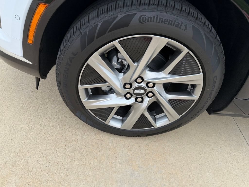 New 2026 Cadillac Optiq Luxury 1 AWD/4WD image 11