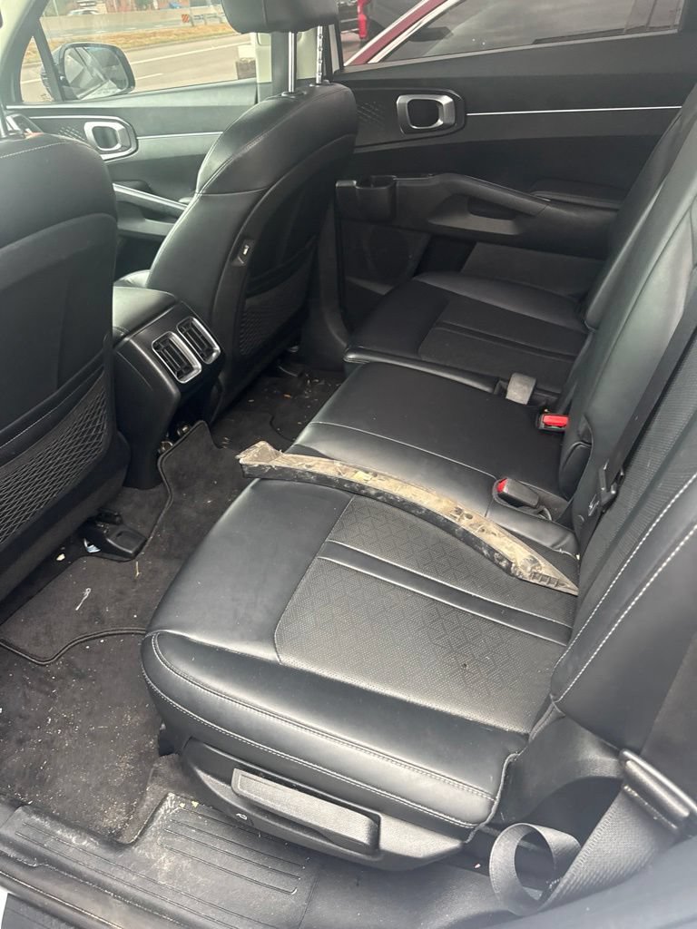 Used 2021 Kia Sorento S w/ Panoramic Sunroof Package FWD image 4