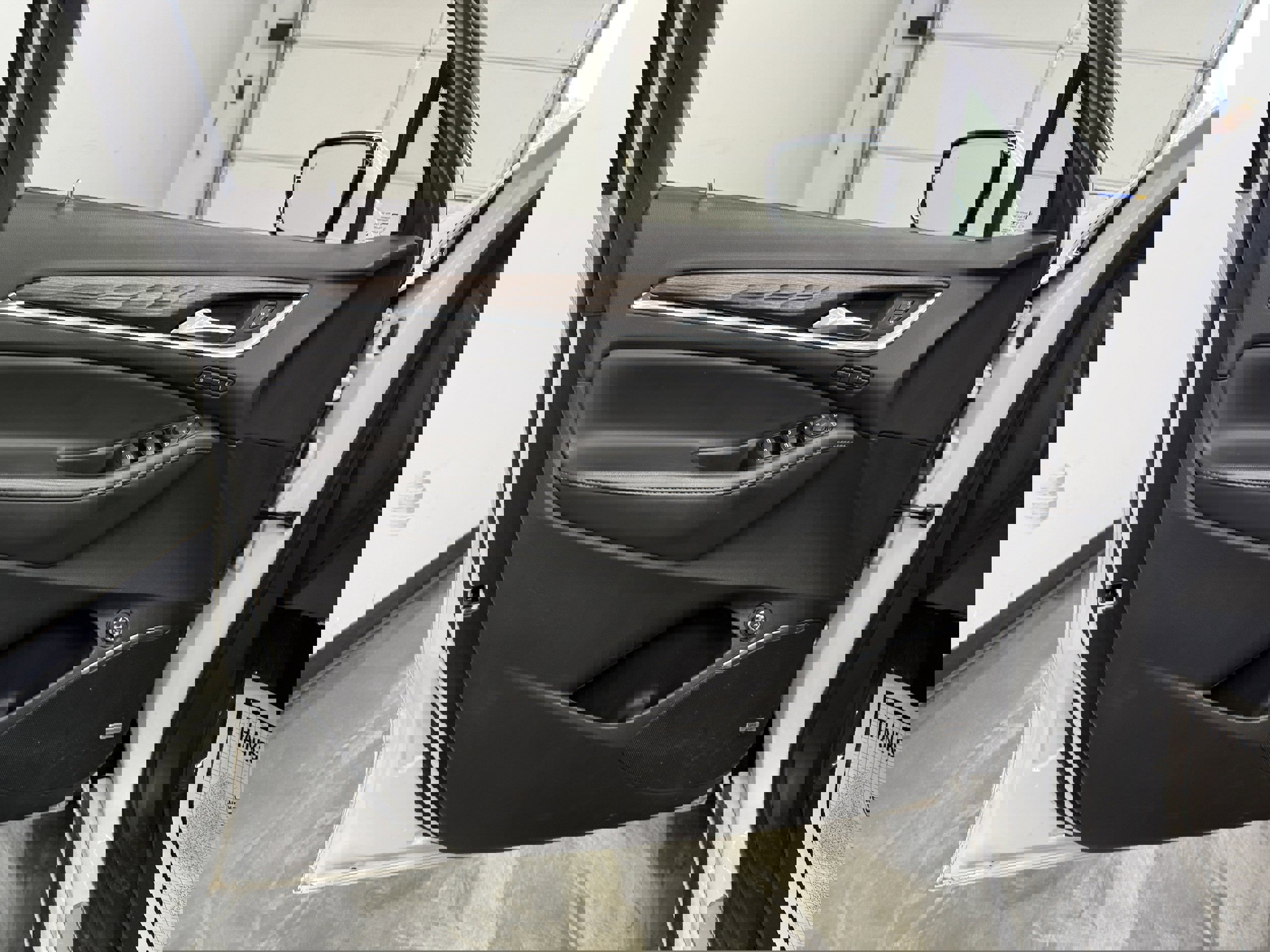 Used 2023 Buick Enclave Avenir w/ Trailering Package, 5000 lbs. AWD/4WD image 10