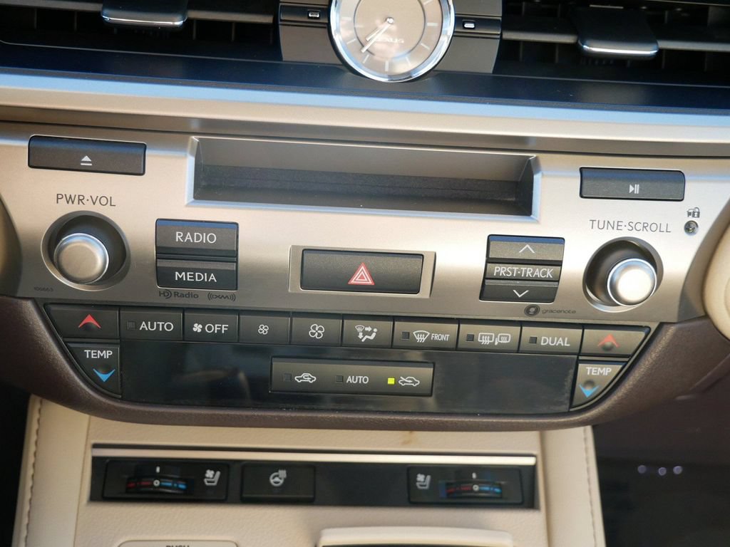Used 2017 Lexus ES 350 w/ Premium Package FWD image 22