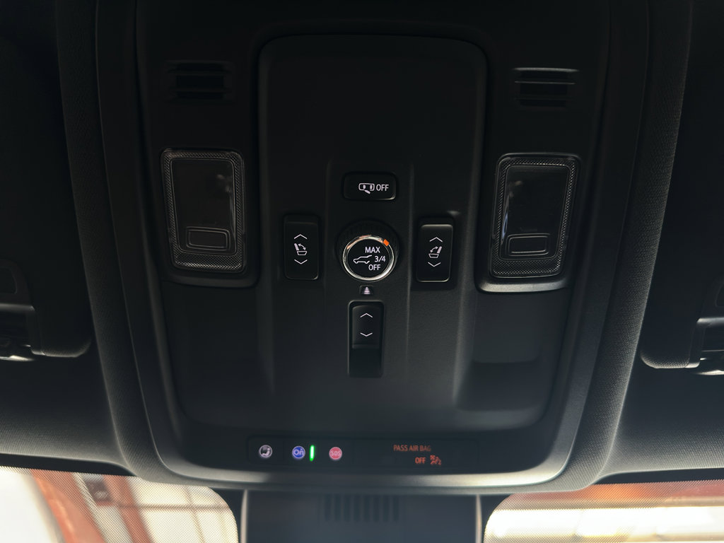 New 2025 Chevrolet Suburban Premier image 24