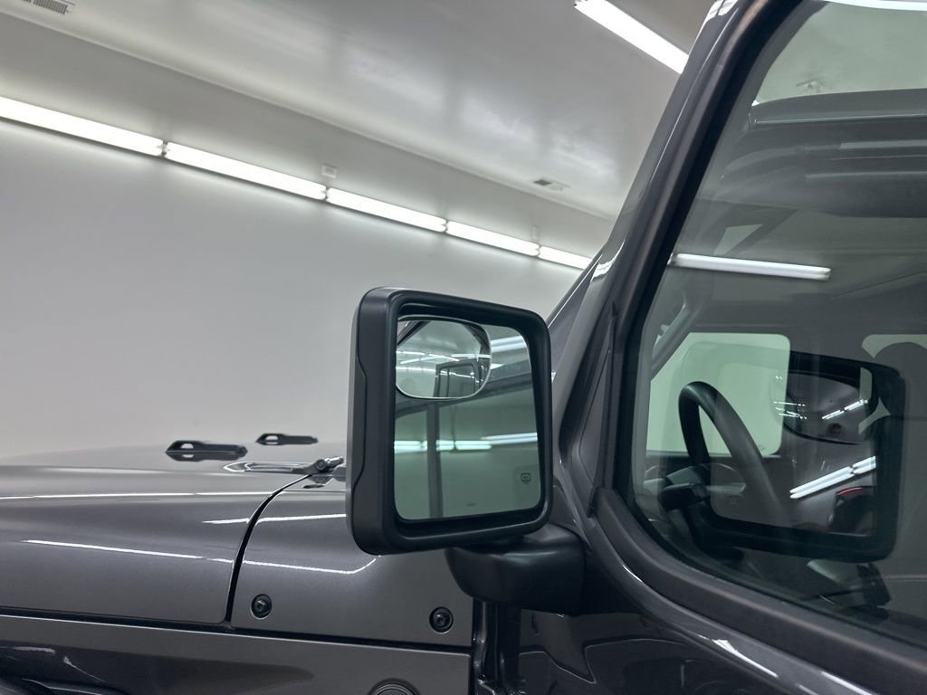 Used 2025 Jeep Gladiator Sport image 17