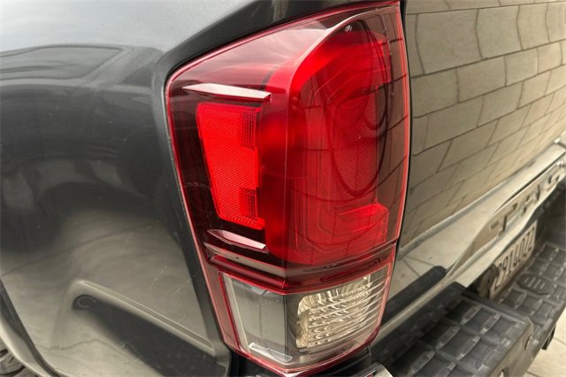 Used 2020 Toyota Tacoma 2WD Double Cab image 8