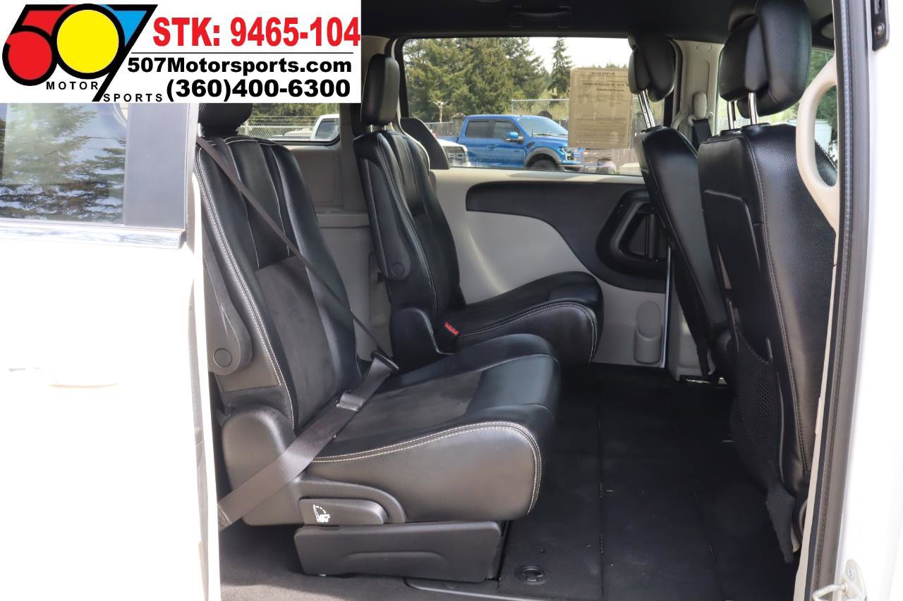 Used 2019 Dodge Grand Caravan SXT FWD image 18
