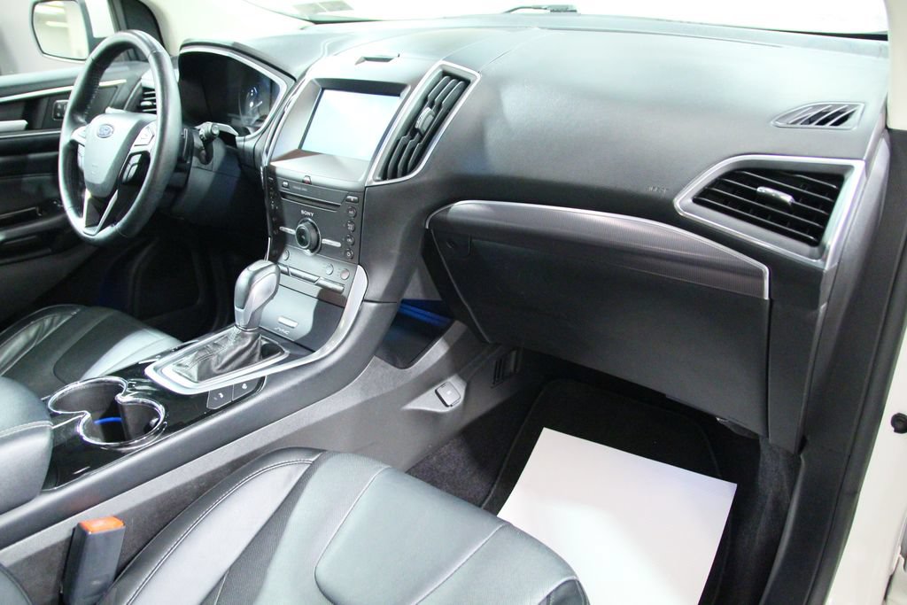 Used 2015 Ford Edge Titanium w/ Equipment Group 302A AWD/4WD image 20