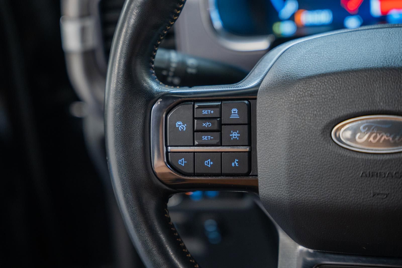 Certified 2022 Ford F150 Platinum w/ Equipment Group 701A High image 40