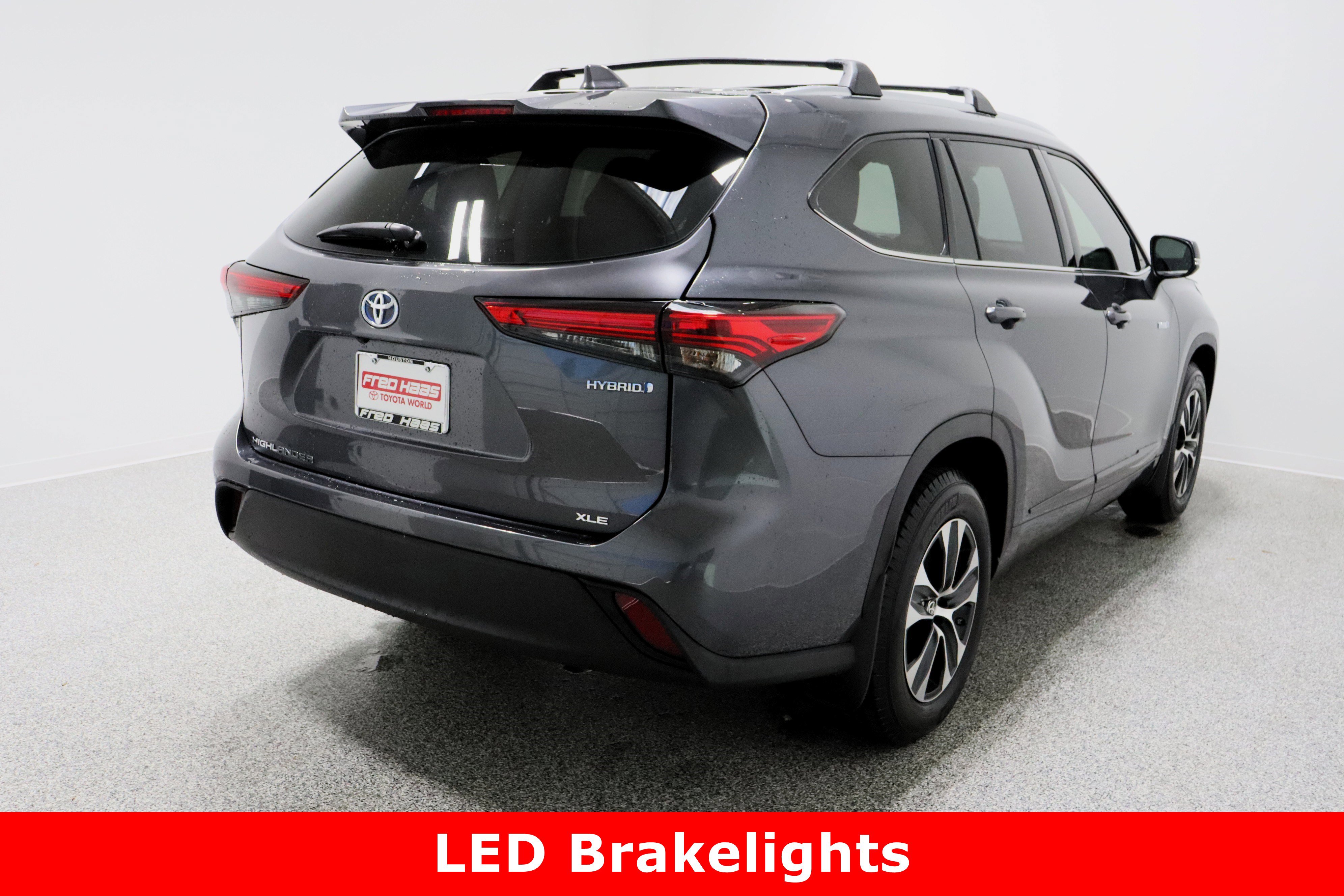Used 2020 Toyota Highlander XLE image 7