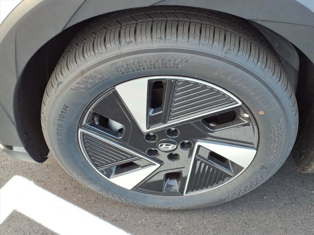 New 2025 Hyundai Ioniq 5 SE image 12