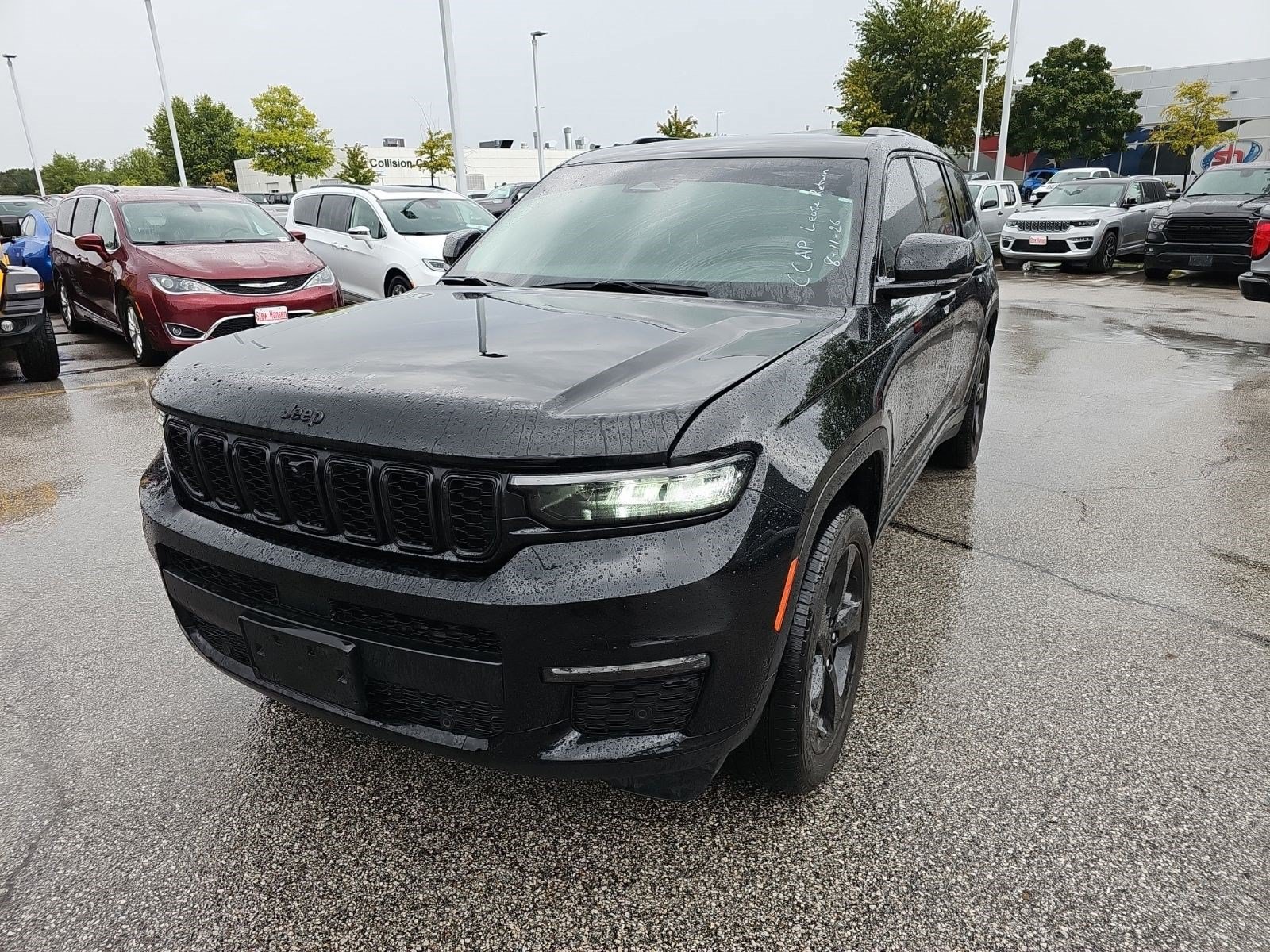 Used 2023 Jeep Grand Cherokee L Limited w/ Luxury Tech Group II AWD/4WD image 2