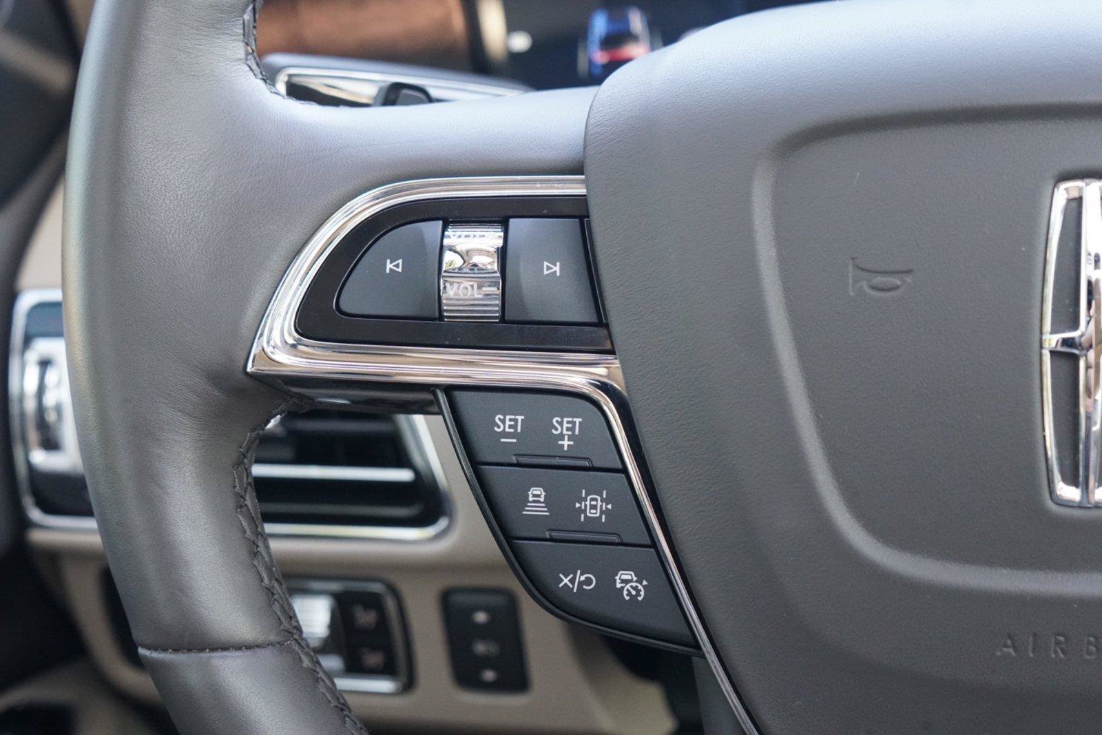 Used 2024 Lincoln Navigator Reserve AWD/4WD image 17