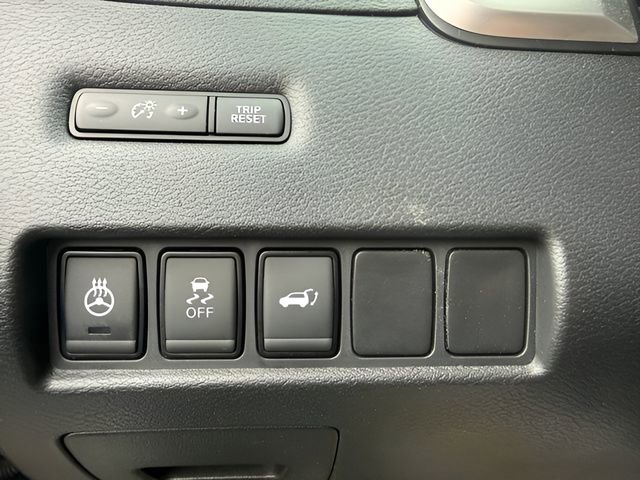 Used 2018 Nissan Murano SL w/ Moonroof Package AWD/4WD image 13