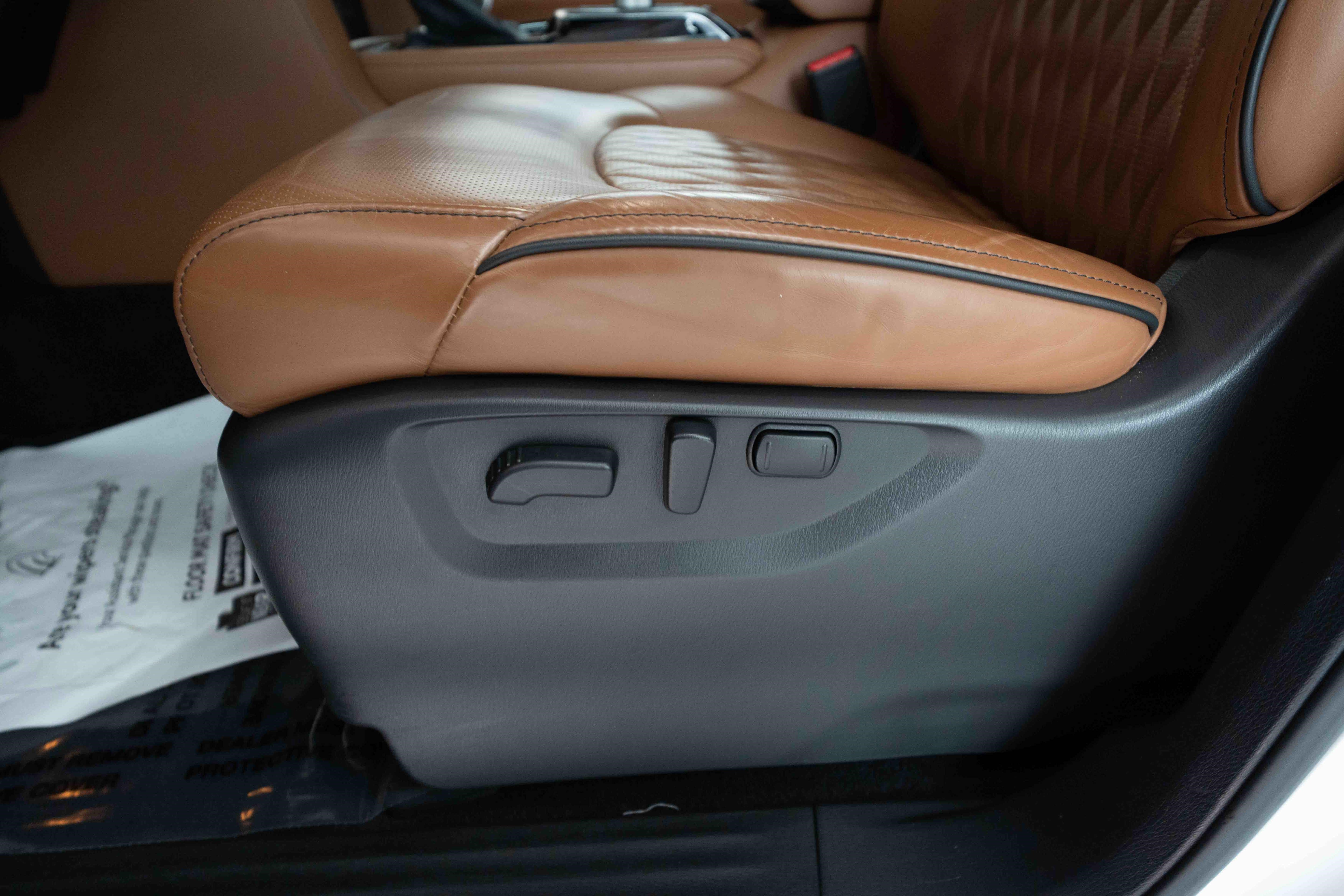 Used 2022 INFINITI QX80 Sensory w/ All-Season Package AWD/4WD image 12