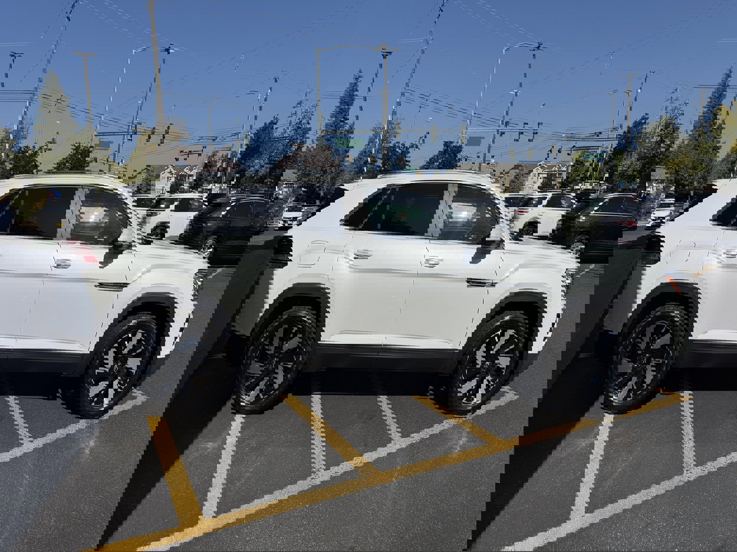 New 2026 Volkswagen Atlas Cross Sport SE image 4