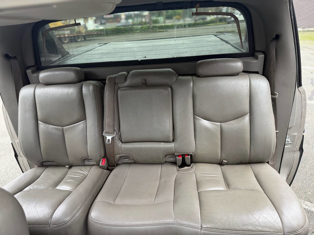 Used 2005 Chevrolet Avalanche 2500 w/ Preferred Equipment Group image 12