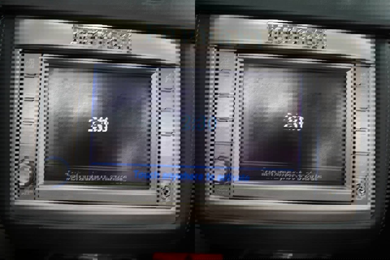 Used 2011 Ferrari California Base 2dr Convertible image 97