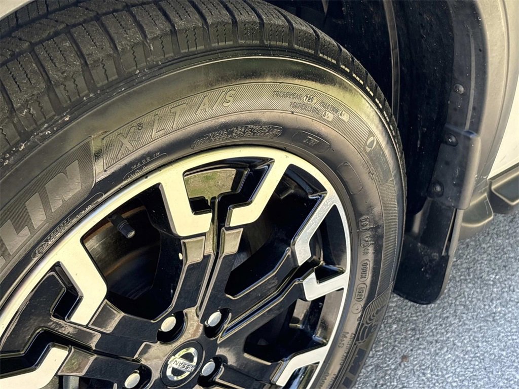 Used 2019 Nissan Pathfinder SL w/ Rock Creek Edition image 9