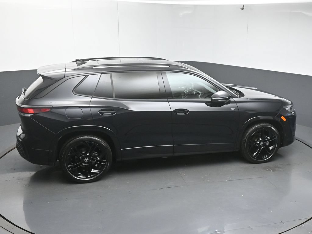 New 2026 Volkswagen Tiguan SE R-Line FWD image 51