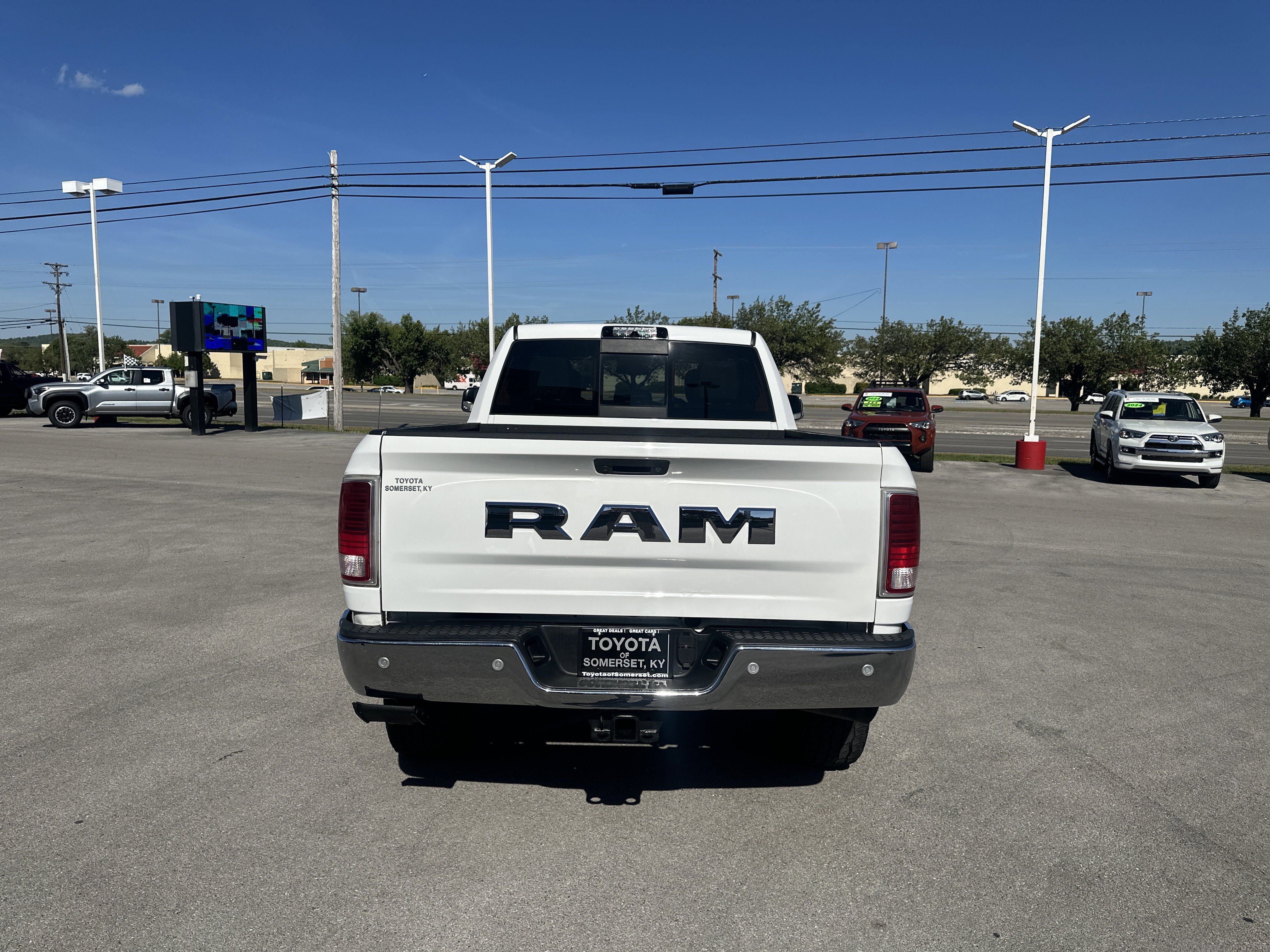 Used 2018 RAM 3500 Laramie Longhorn image 7
