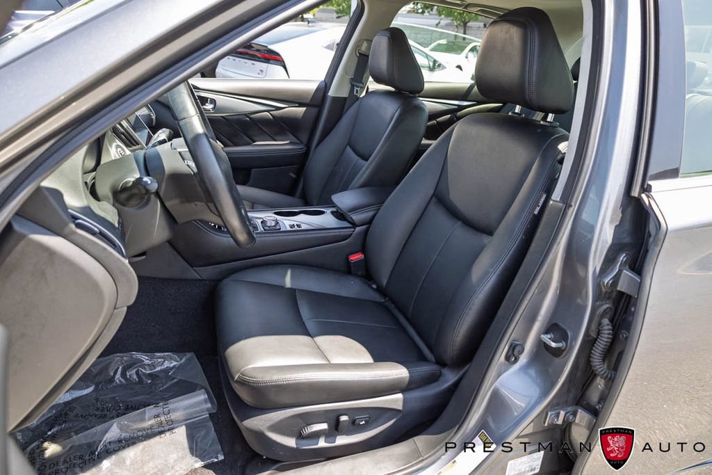 Used 2019 INFINITI Q50 Luxe w/ Essential Package (3.0T Luxe) AWD/4WD image 21