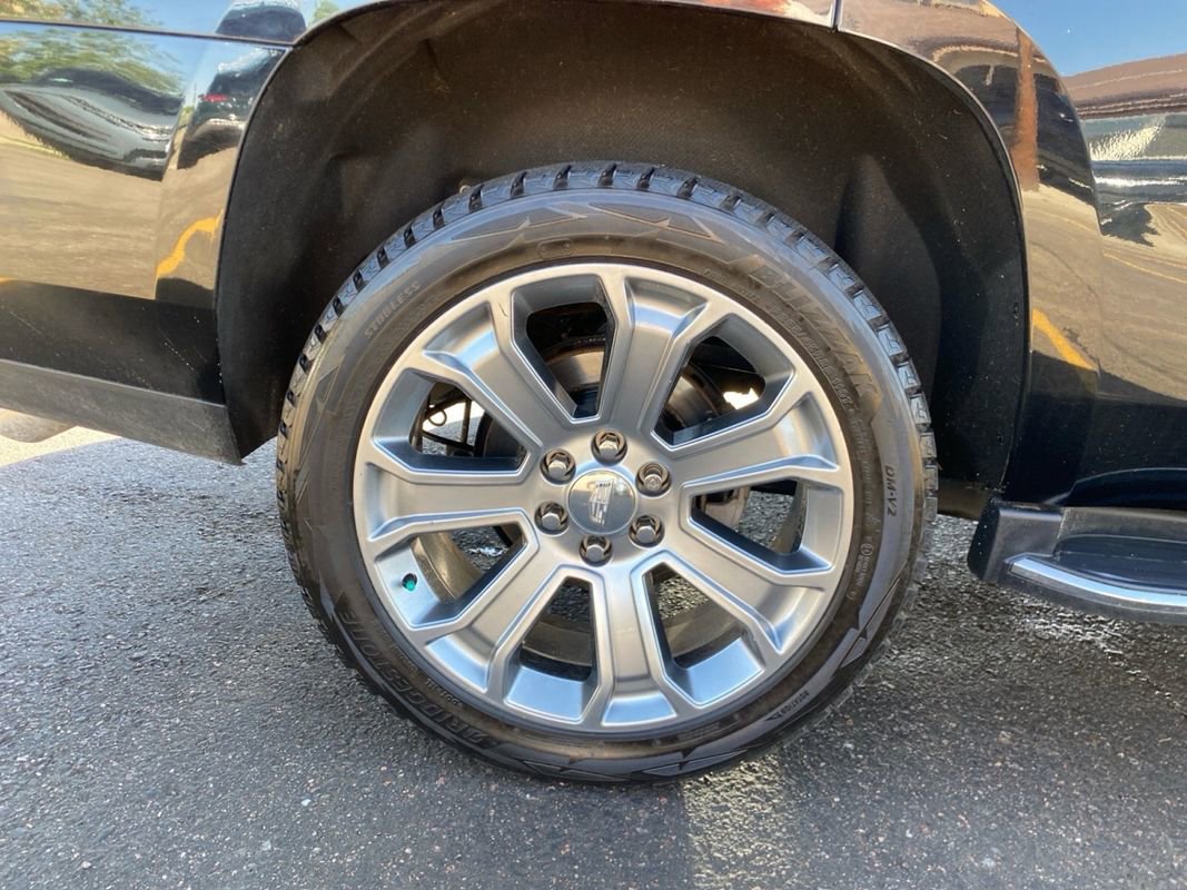 Used 2019 Cadillac Escalade Premium Luxury AWD/4WD image 11