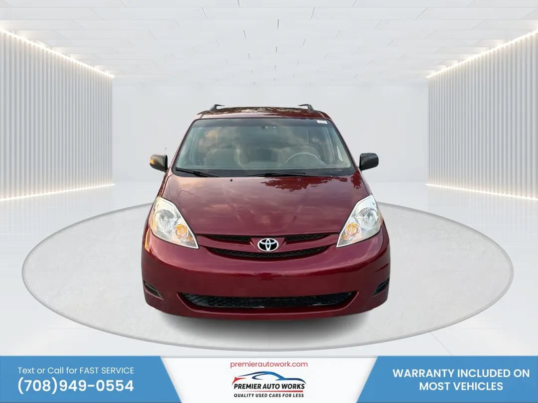Used 2008 Toyota Sienna LE FWD image 2