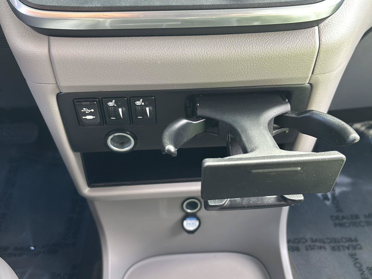 Used 2015 Toyota Sienna XLE AWD/4WD image 35