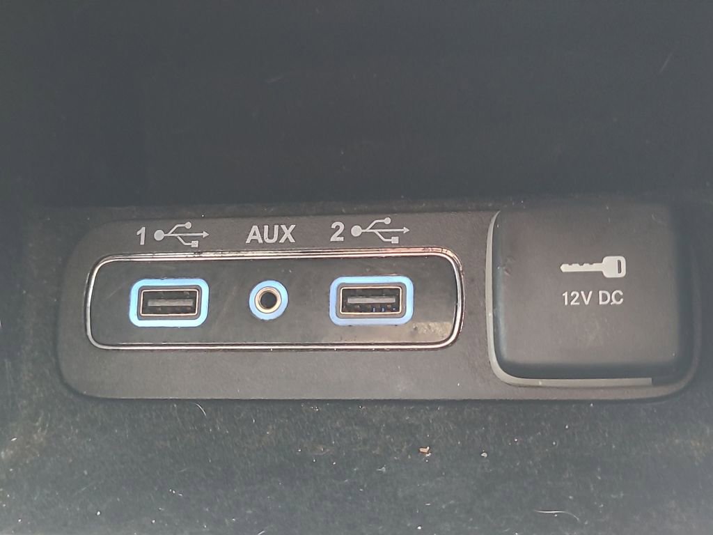 Used 2021 Jeep Grand Cherokee Laredo X RWD image 36