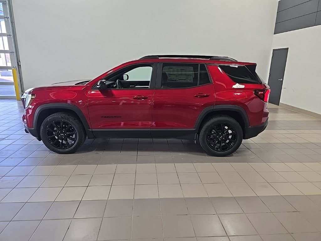 Used 2026 GMC Terrain Elevation w/ Elevation Premium Package image 2