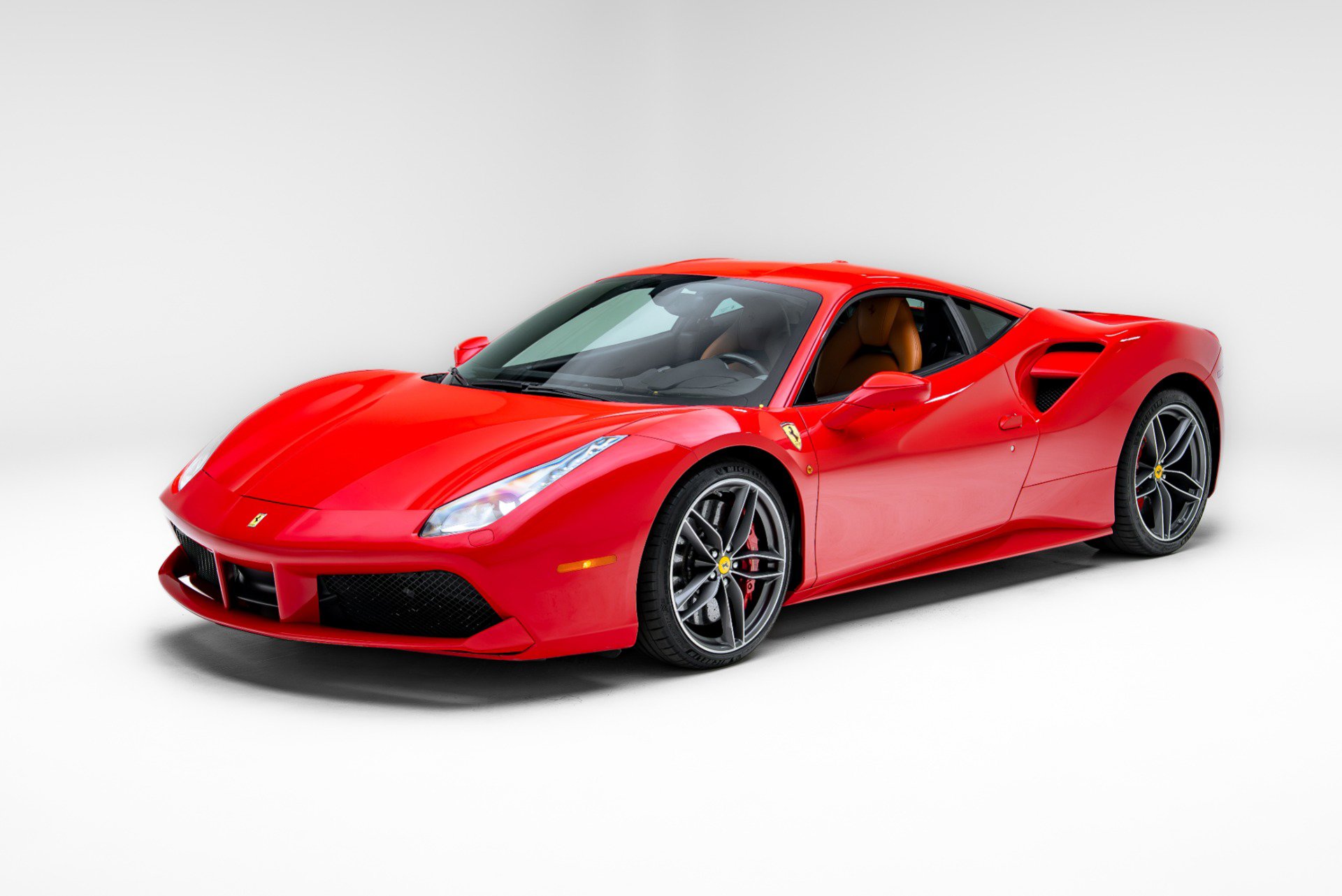Used 2018 Ferrari 488 GTB image 6