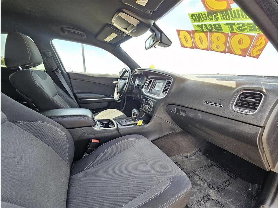 Used 2015 Dodge Charger SE w/ Sport Appearance Group RWD image 15