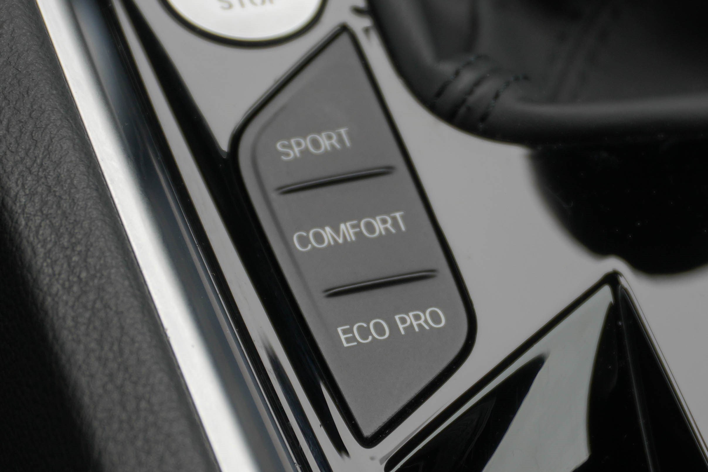 Certified 2026 BMW Z4 M40i RWD image 30