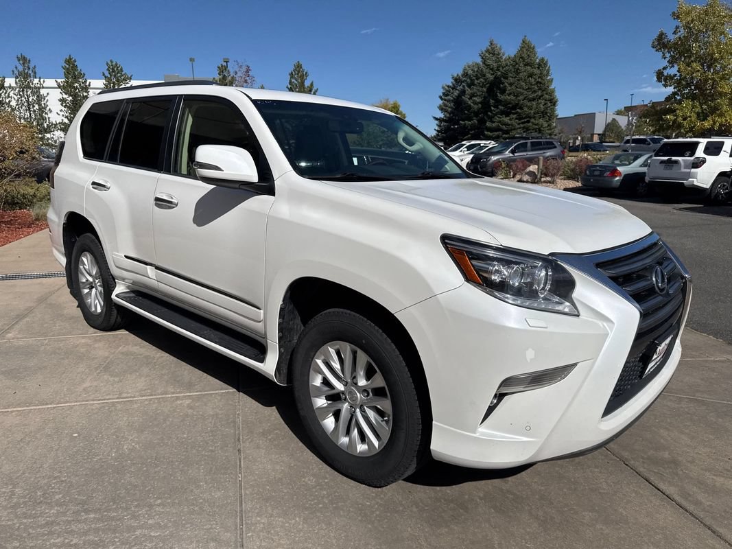 Used 2018 Lexus GX 460 Premium w/ Premium Package AWD/4WD image 4