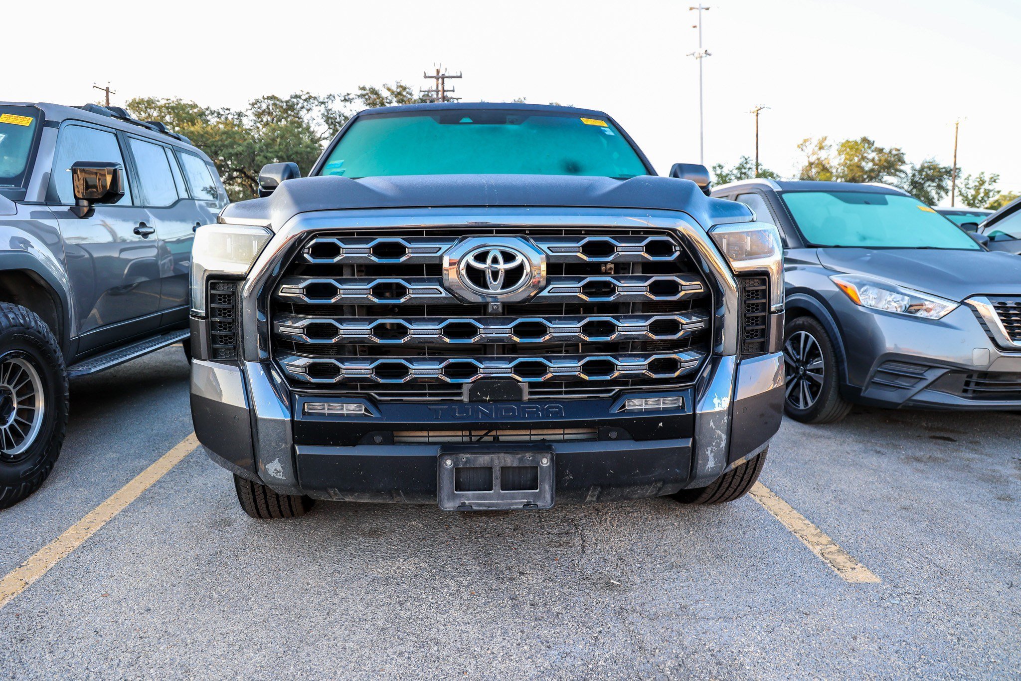 Used 2024 Toyota Tundra Platinum AWD/4WD image 4