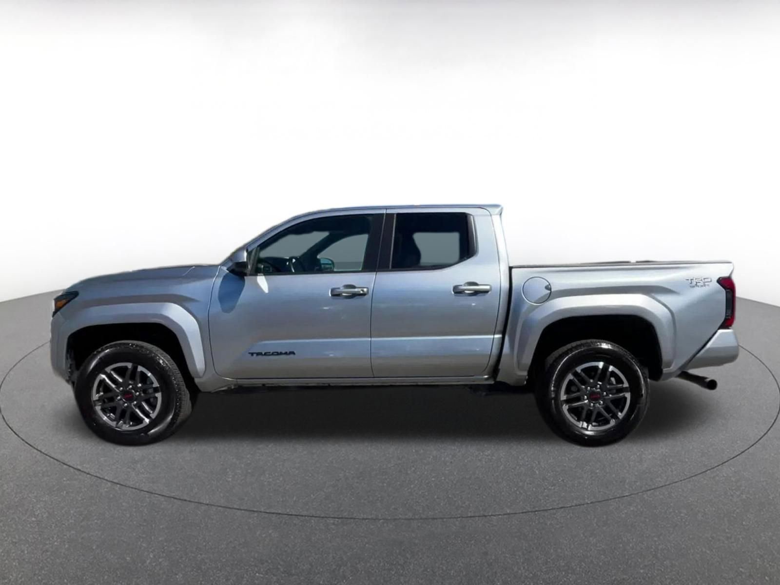 Used 2024 Toyota Tacoma TRD Sport RWD image 9