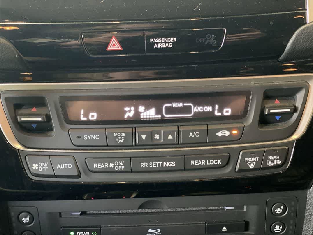 Used 2017 Honda Pilot Elite image 22